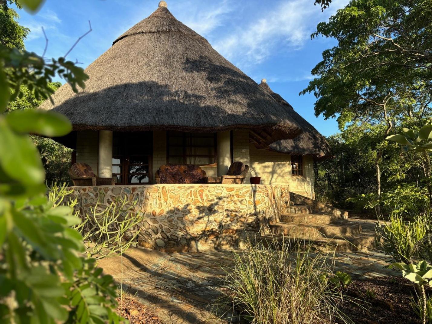 Musangano Lodge Odzi Экстерьер фото